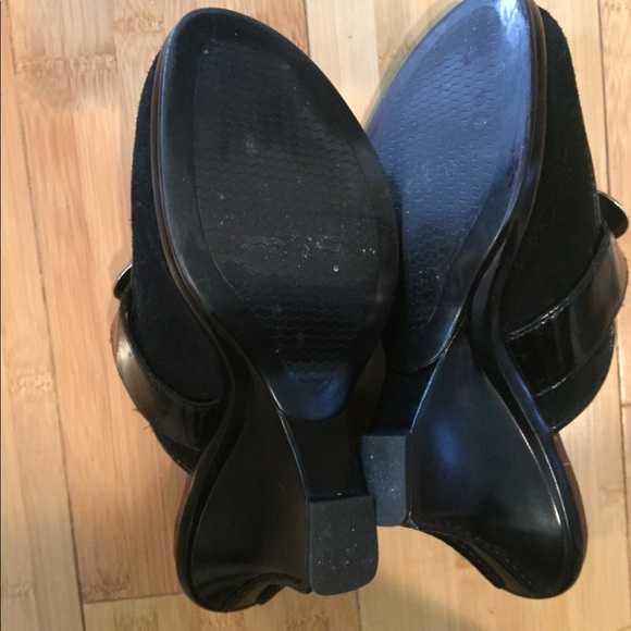 Dr scholls recite black suede buckle wedge clogs - Picture 2 of 5
